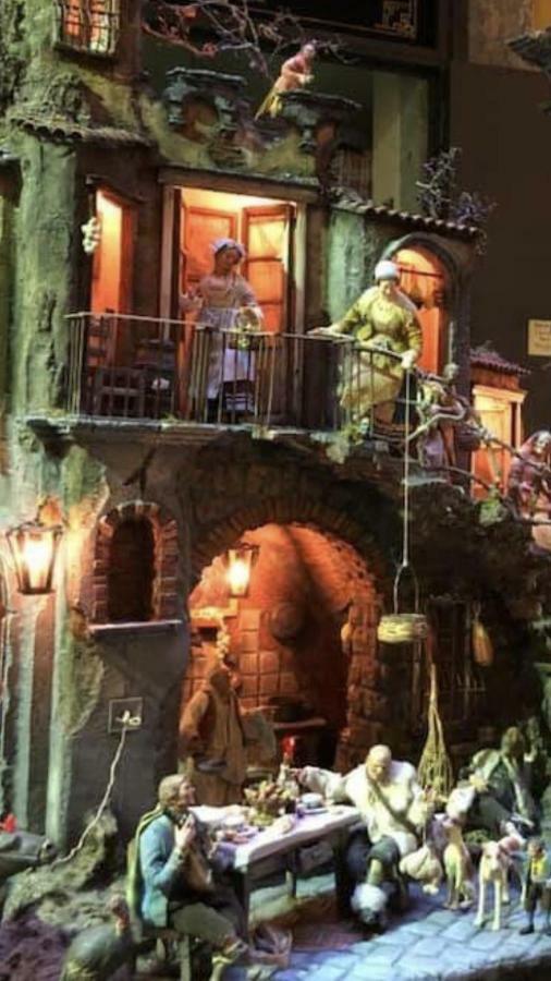 Rosy Monolocale Nel Centro Storico Di Torre Annunziata Di Fronte Scavi Oplonti Lägenhet Exteriör bild