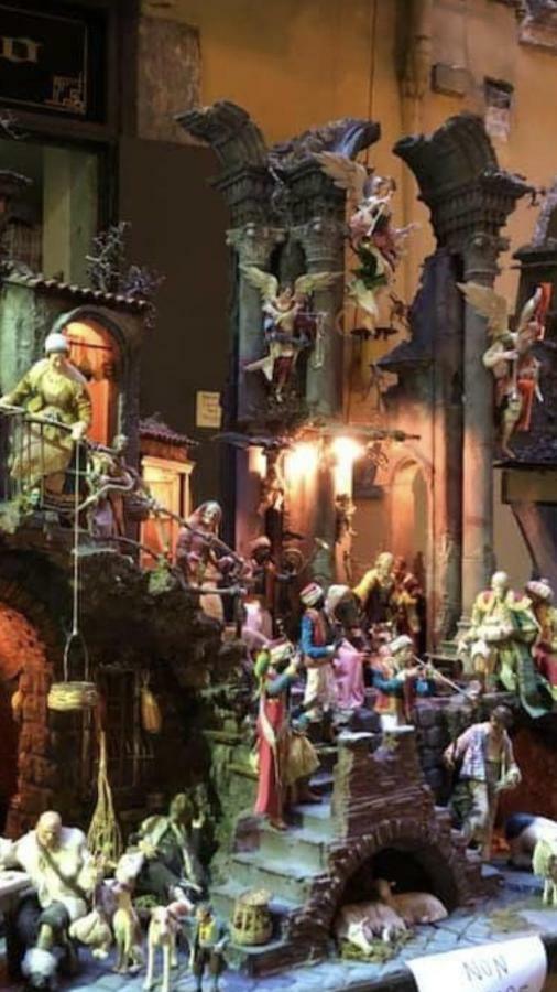Rosy Monolocale Nel Centro Storico Di Torre Annunziata Di Fronte Scavi Oplonti Lägenhet Exteriör bild