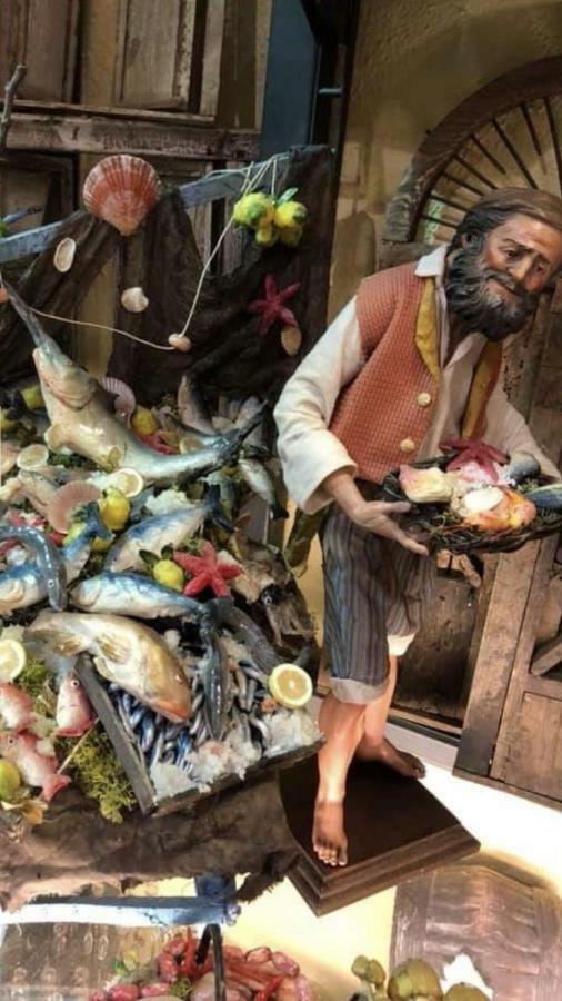 Rosy Monolocale Nel Centro Storico Di Torre Annunziata Di Fronte Scavi Oplonti Lägenhet Exteriör bild