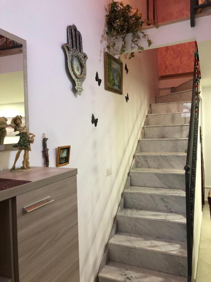 Rosy Monolocale Nel Centro Storico Di Torre Annunziata Di Fronte Scavi Oplonti Lägenhet Exteriör bild